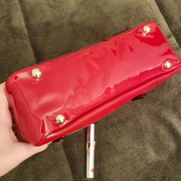 Valentino RED hand bag lacquer histore NEW - Picture 2 of 15